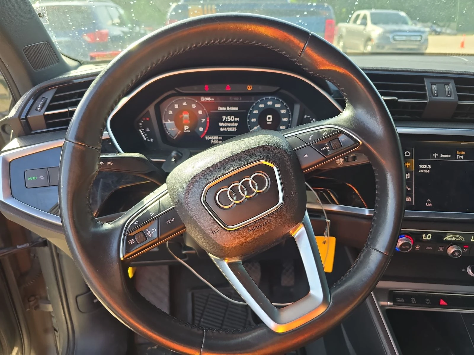 Audi Q3 2.0T Premium/ФИКСИРАНА ЦЕНА! ПОДГРЕВИ/ПАНОРАМА - изображение 9