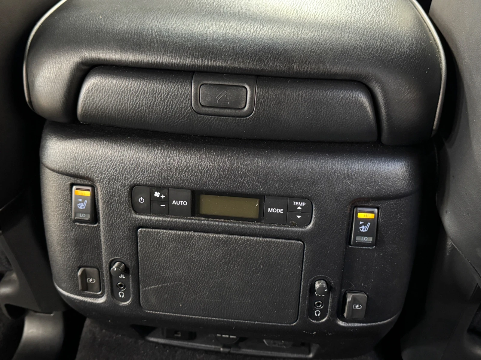 Infiniti QX80 5.6 V8 4x4 / LUXE / 7 Seats / 360 / PANO | Mobile.bg   15