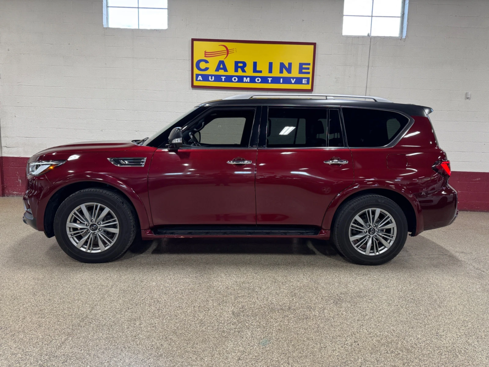 Infiniti QX80 5.6 V8 4x4 / LUXE / 7 Seats / 360 / PANO - изображение 2
