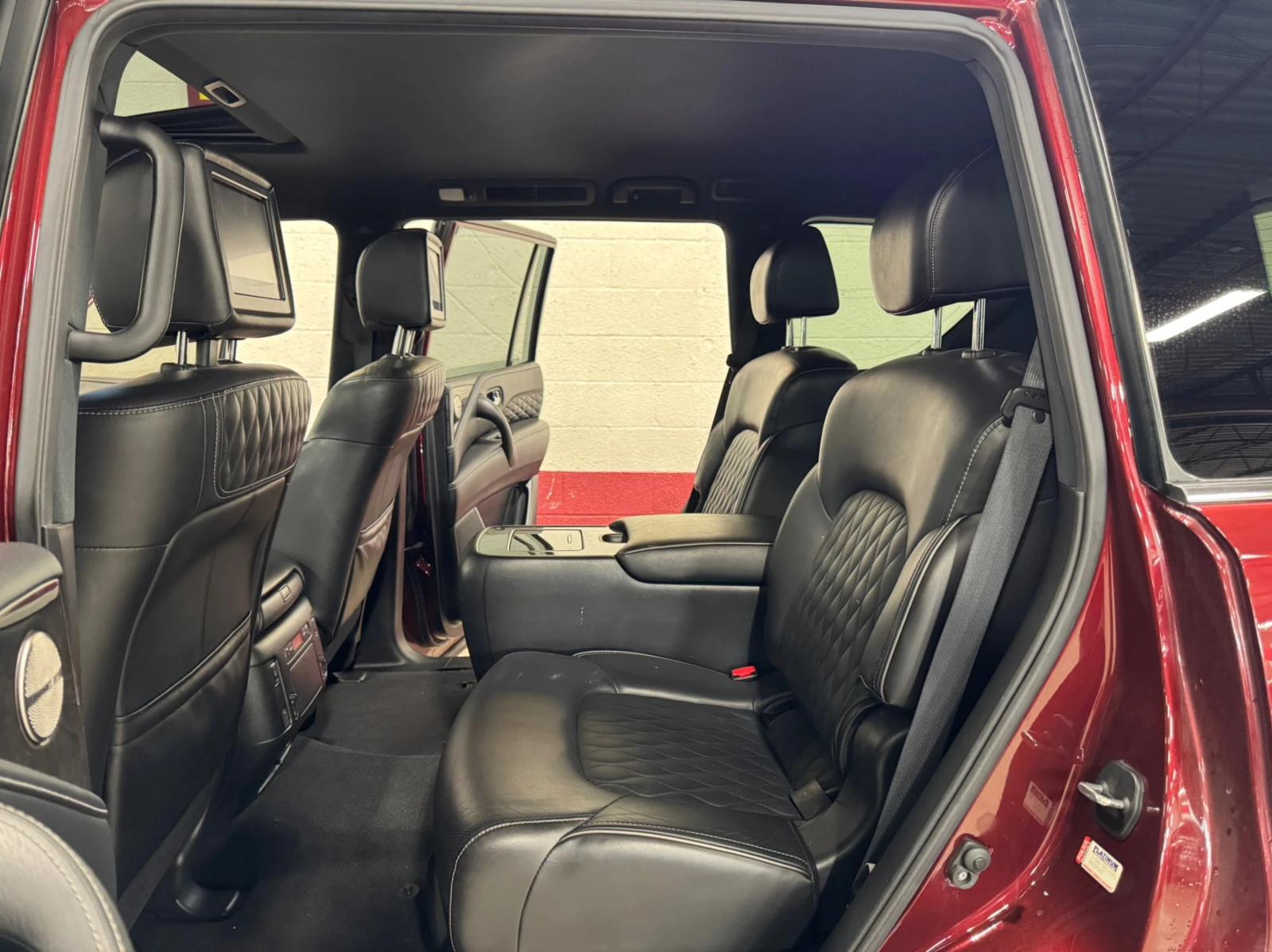 Infiniti QX80 5.6 V8 4x4 / LUXE / 7 Seats / 360 / PANO | Mobile.bg   13