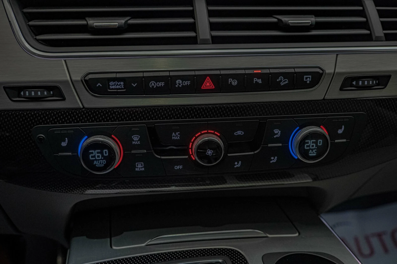 Audi SQ7 4.0TDI/Exclusive/Ambient/Distronic/Virtual/Камера - изображение 10