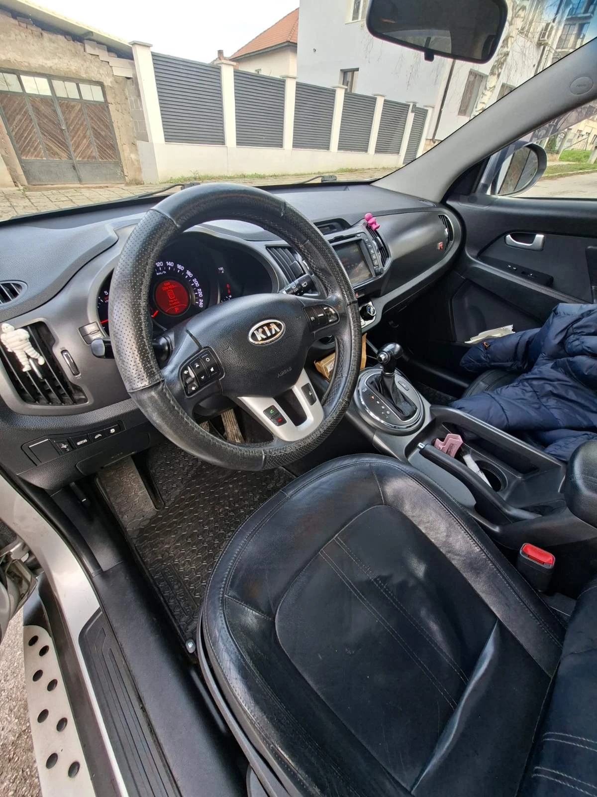 Kia Sportage 2.0 DIZEL / 4x4 / AVTOMAT / NAVI / KOJA | Mobile.bg � ����������� 12