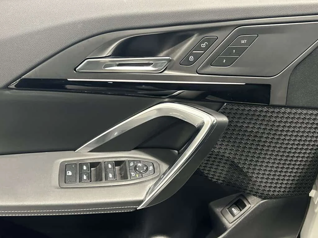 BMW X2 * xDrive28i | Essential PKG Wireless * DISTRONIC | Mobile.bg � ����������� 16