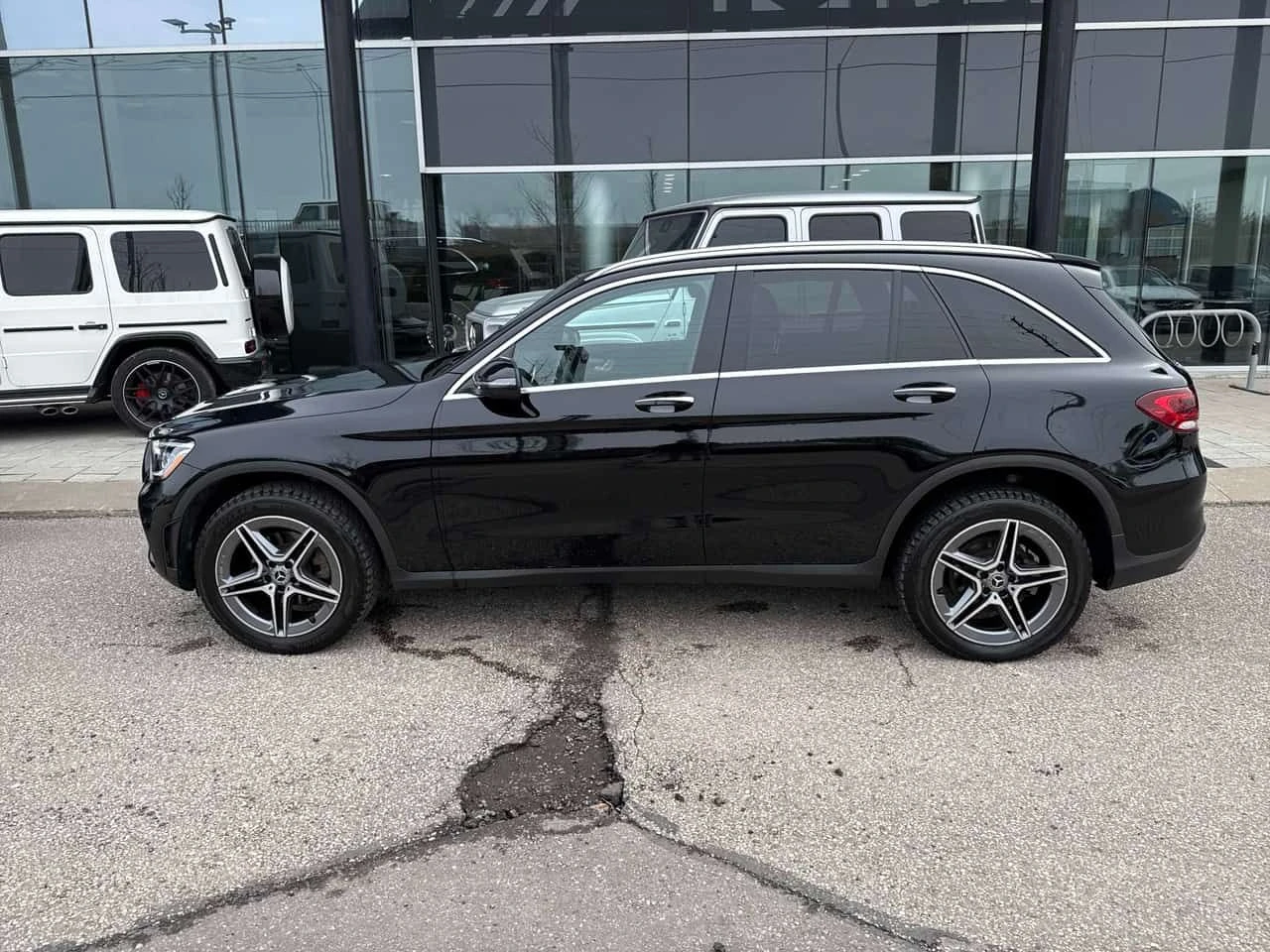 Mercedes-Benz GLC 300  CARFAX, снимка 2 - Автомобили и джипове - 54005949