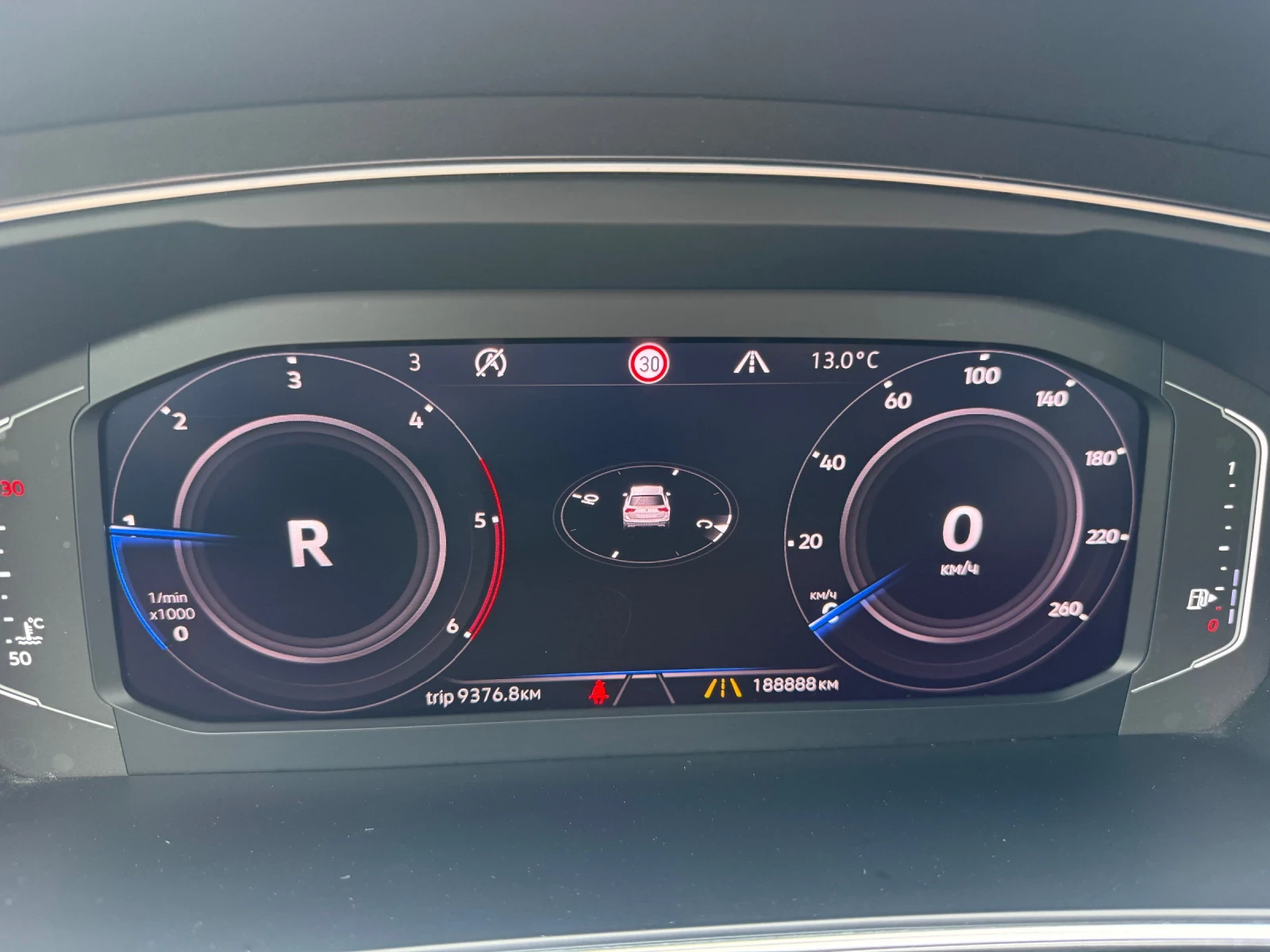 VW Tiguan 2.0TDI - 150к.с. - 4MOTION - R-LINE, снимка 17 - Автомобили и джипове - 54148443