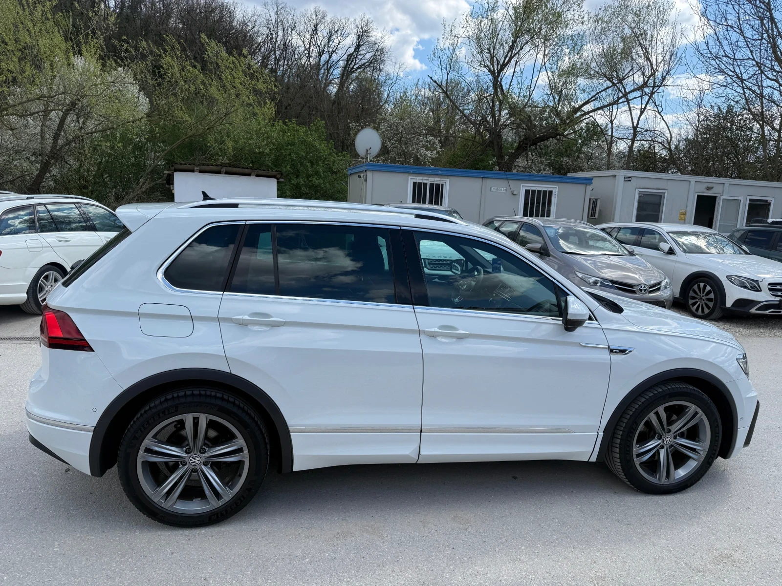 VW Tiguan 2.0TDI - 150к.с. - 4MOTION - R-LINE, снимка 6 - Автомобили и джипове - 54148443