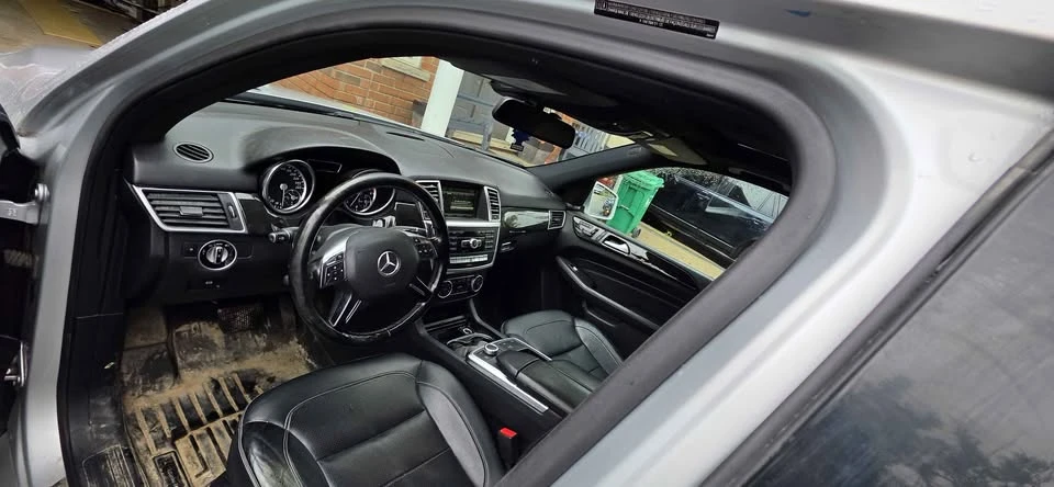 Mercedes-Benz ML 350 * АВТОКРЕДИТ БЕЗ ПЪРВОНАЧАЛНА ВНОСКА* , снимка 8 - Автомобили и джипове - 54909454