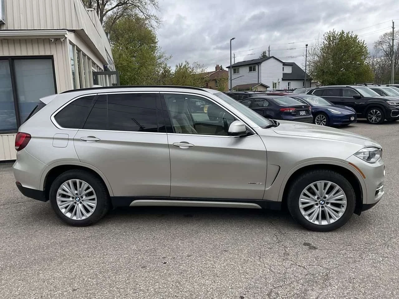 BMW X5 * xDrive35i LTHR! NAV! HUD! 360 CAM! BSM! NIGHT VI, снимка 10 - Автомобили и джипове - 54935247