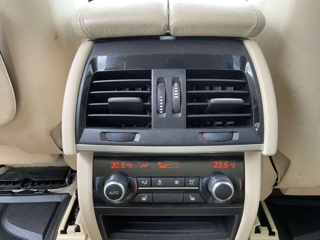BMW X5 * xDrive35i LTHR! NAV! HUD! 360 CAM! BSM! NIGHT VI, снимка 13 - Автомобили и джипове - 54935247