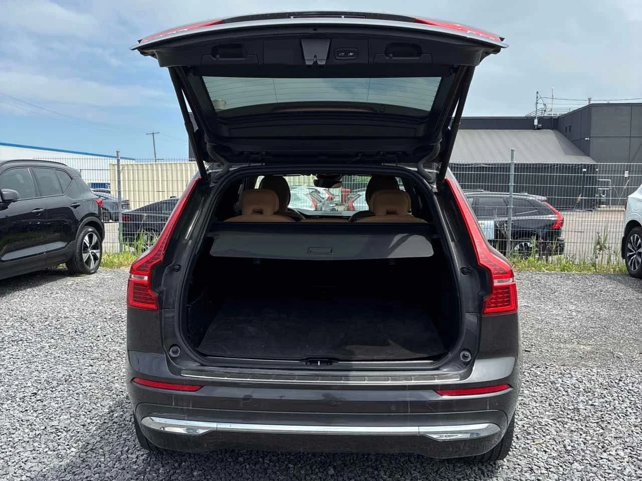 Volvo XC60 * Inscription * CARFAX * БЕЗ ПЪРВОНАЧАЛНА ВНОСКА, снимка 12 - Автомобили и джипове - 55395443