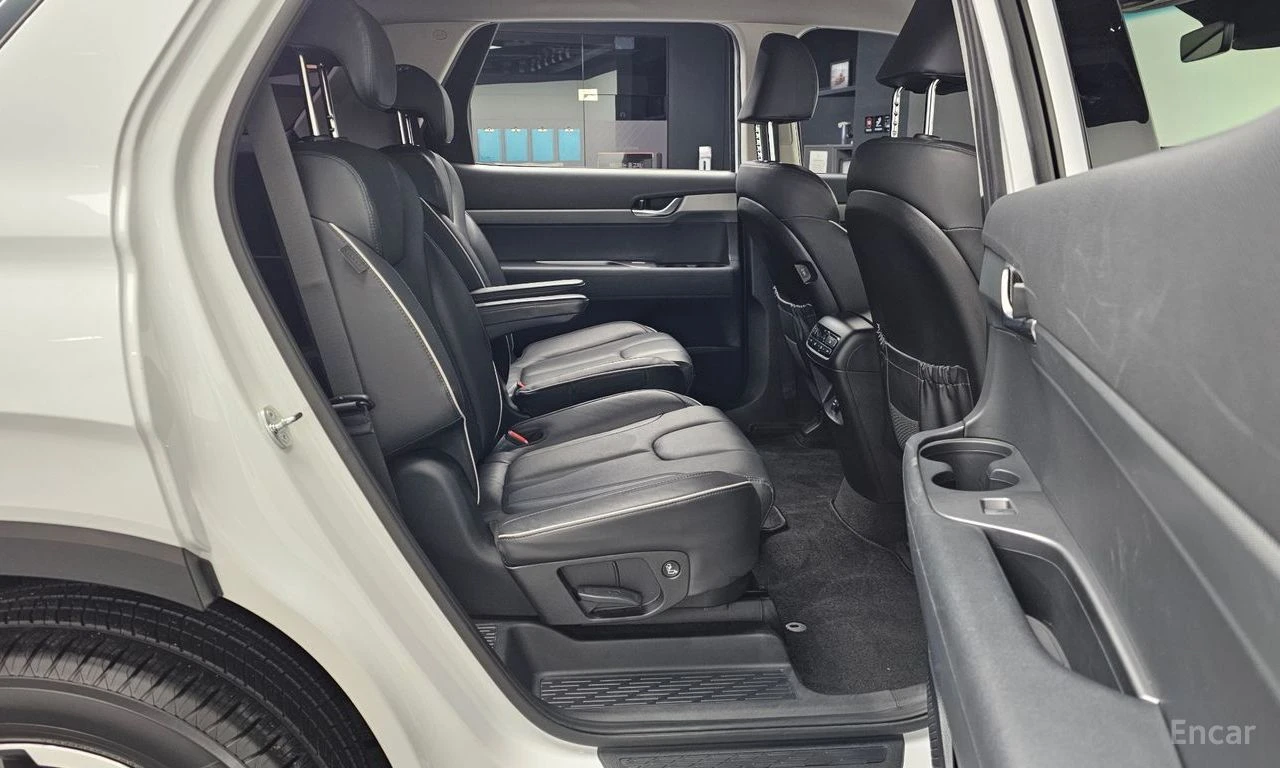 Hyundai Palisade 3.8i Exclusive 4x4* DISTRONIC* ПОДГРЕВ* ОБДУХВАНЕ*, снимка 13 - Автомобили и джипове - 55652611