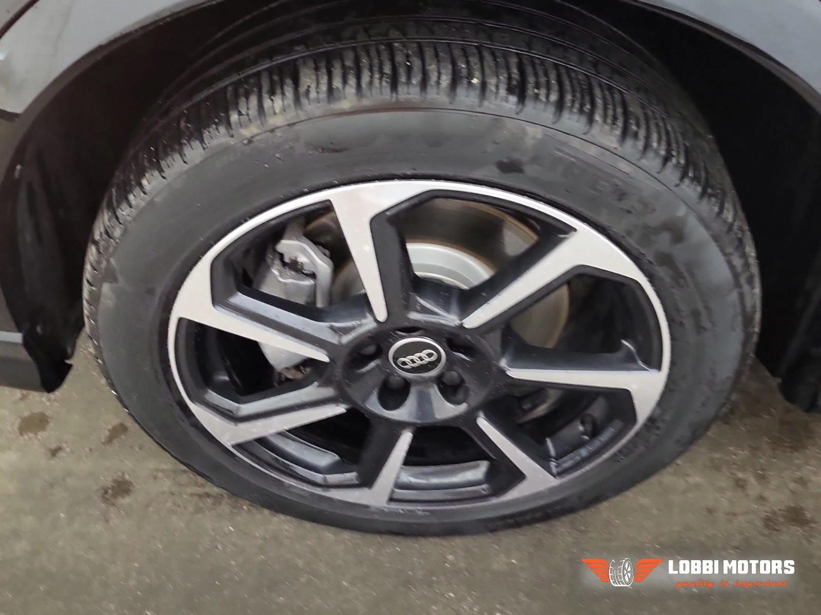 Audi Q3, снимка 6 - Автомобили и джипове - 55928432