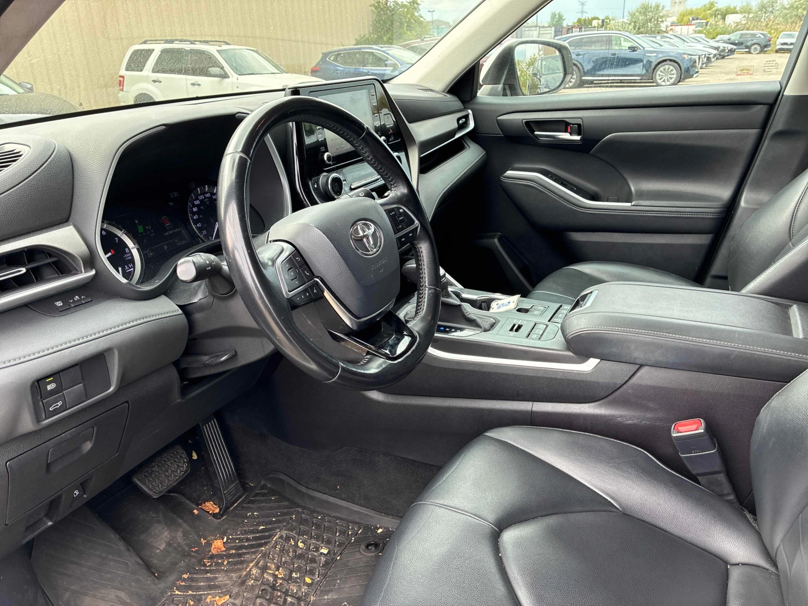 Toyota Highlander XLE/CARFAX/7 МЕСТА/КОЖА/КЛИП/, снимка 5 - Автомобили и джипове - 56113363