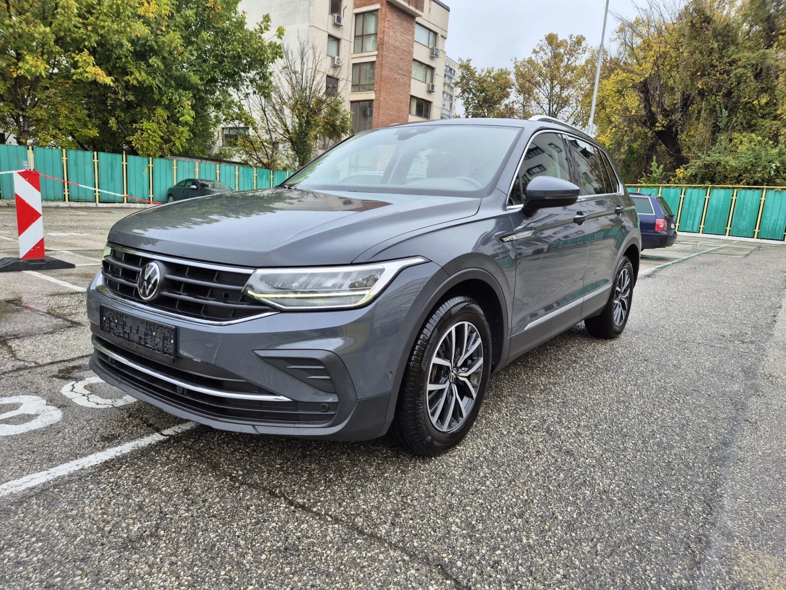 VW Tiguan 2.0TDI Face Lift 2023г LED Distr Камера Assist 