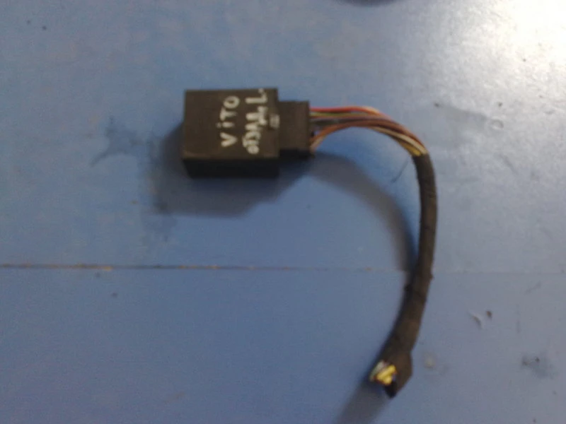 Реле за Мерцедес Вито номер:А000446027