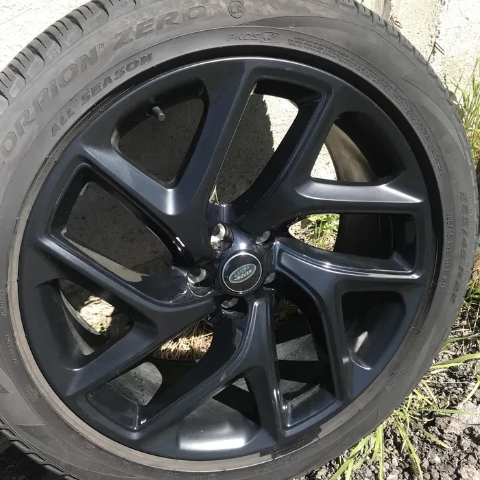 Гуми с джанти Pirelli 285/45R22, снимка 5 - Гуми и джанти - 56233204