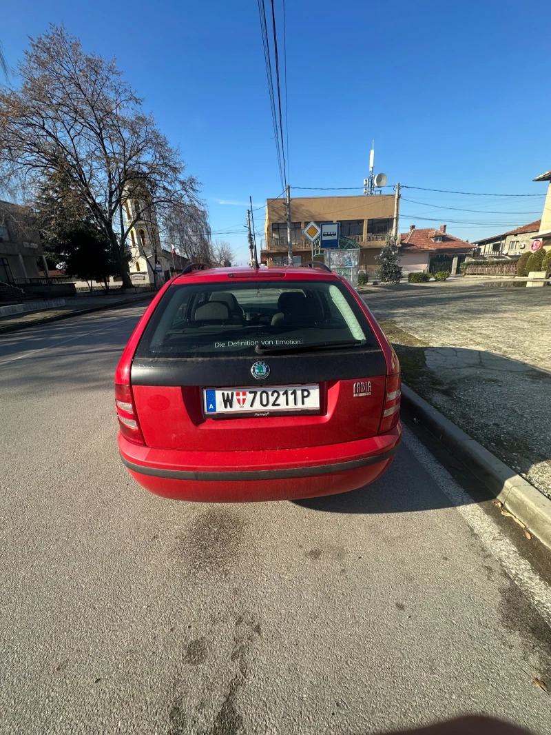 Skoda Fabia, снимка 2 - Автомобили и джипове - 48432501