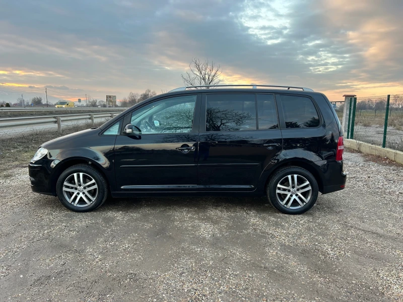 VW Touran 1.6 I ГАЗ-БЕНЗИН, снимка 4 - Автомобили и джипове - 48481750