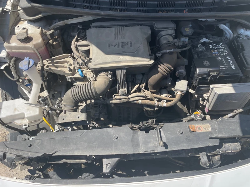 Hyundai I10 1.0 MPI, снимка 13 - Автомобили и джипове - 51865421