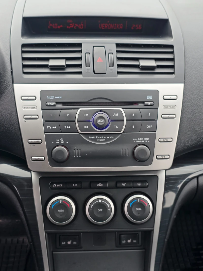 Mazda 6 Бензин , снимка 11 - Автомобили и джипове - 51983207