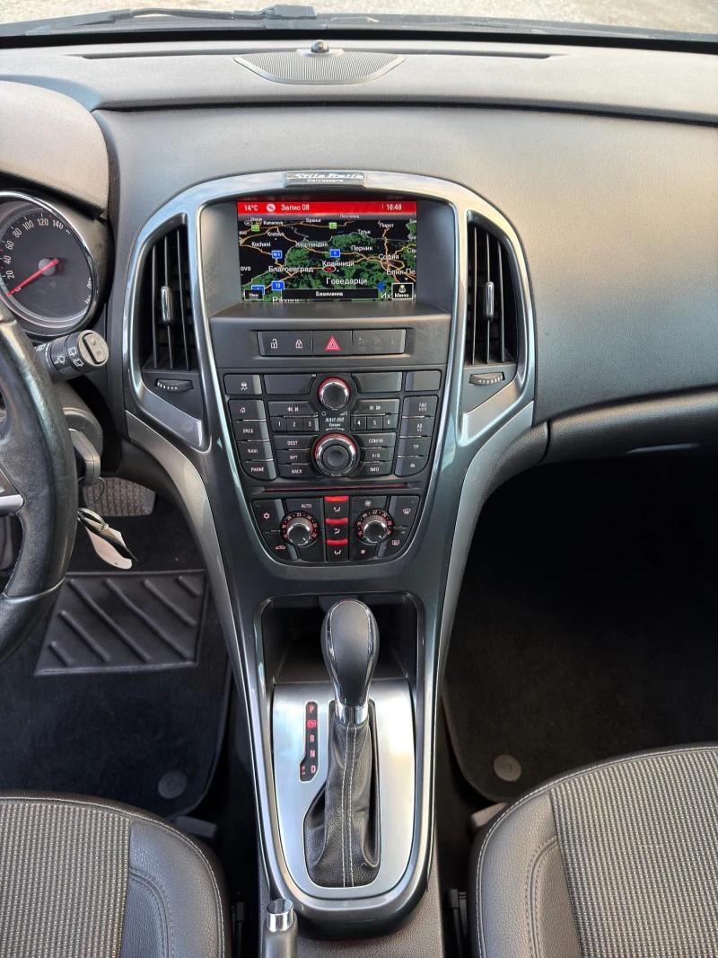 Opel Astra J 2.0 CDTI / Автомат / Навигация COSMO FACELIFT, снимка 12 - Автомобили и джипове - 52336759