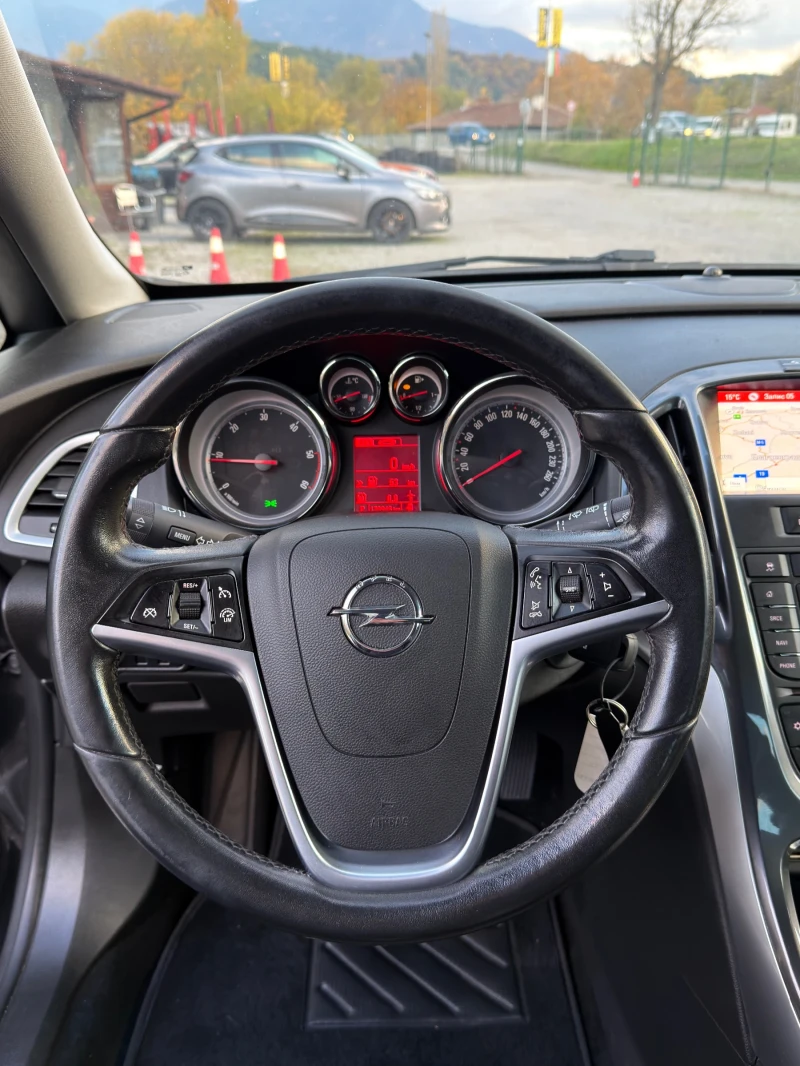 Opel Astra J 2.0 CDTI / Автомат / Навигация COSMO FACELIFT, снимка 14 - Автомобили и джипове - 52336759