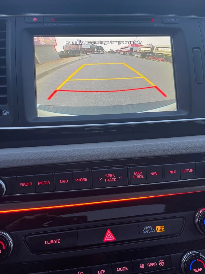 Kia Carnival, снимка 7 - Автомобили и джипове - 52343819