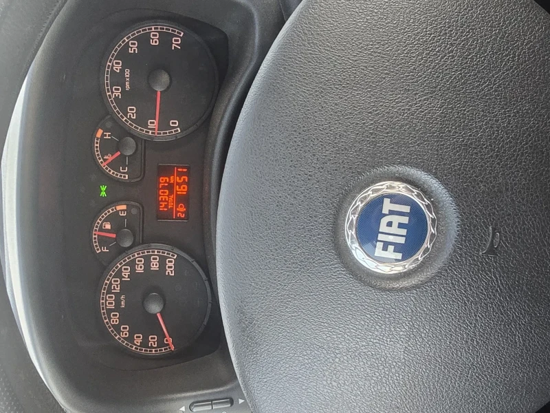 Fiat Punto, снимка 15 - Автомобили и джипове - 52498357