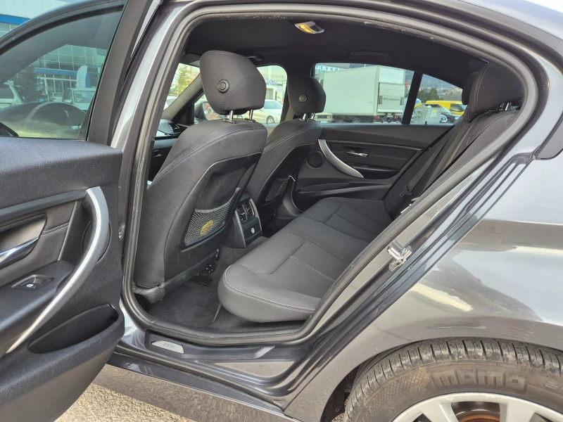BMW 320 320d 184ks.Twin Power Turbo Sport line , снимка 16 - Автомобили и джипове - 52493688
