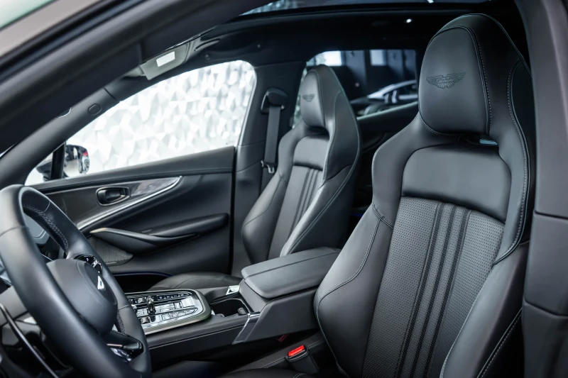 Aston Martin DBX 707* Carbon* Bowers&Wilkins* Лизинг, снимка 13 - Автомобили и джипове - 52558403