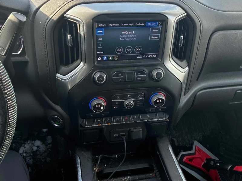 Chevrolet Silverado * LT Trail Boss * CARFAX * БЕЗ ПЪРВОНАЧАЛНА ВНОСКА, снимка 9 - Автомобили и джипове - 53175414