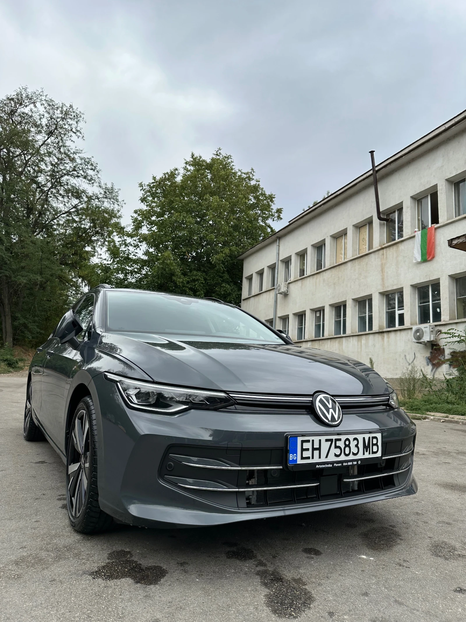 VW Golf Variant  1.5 eTSI Style DSG 150hp 48V mild hybrid - изображение 2