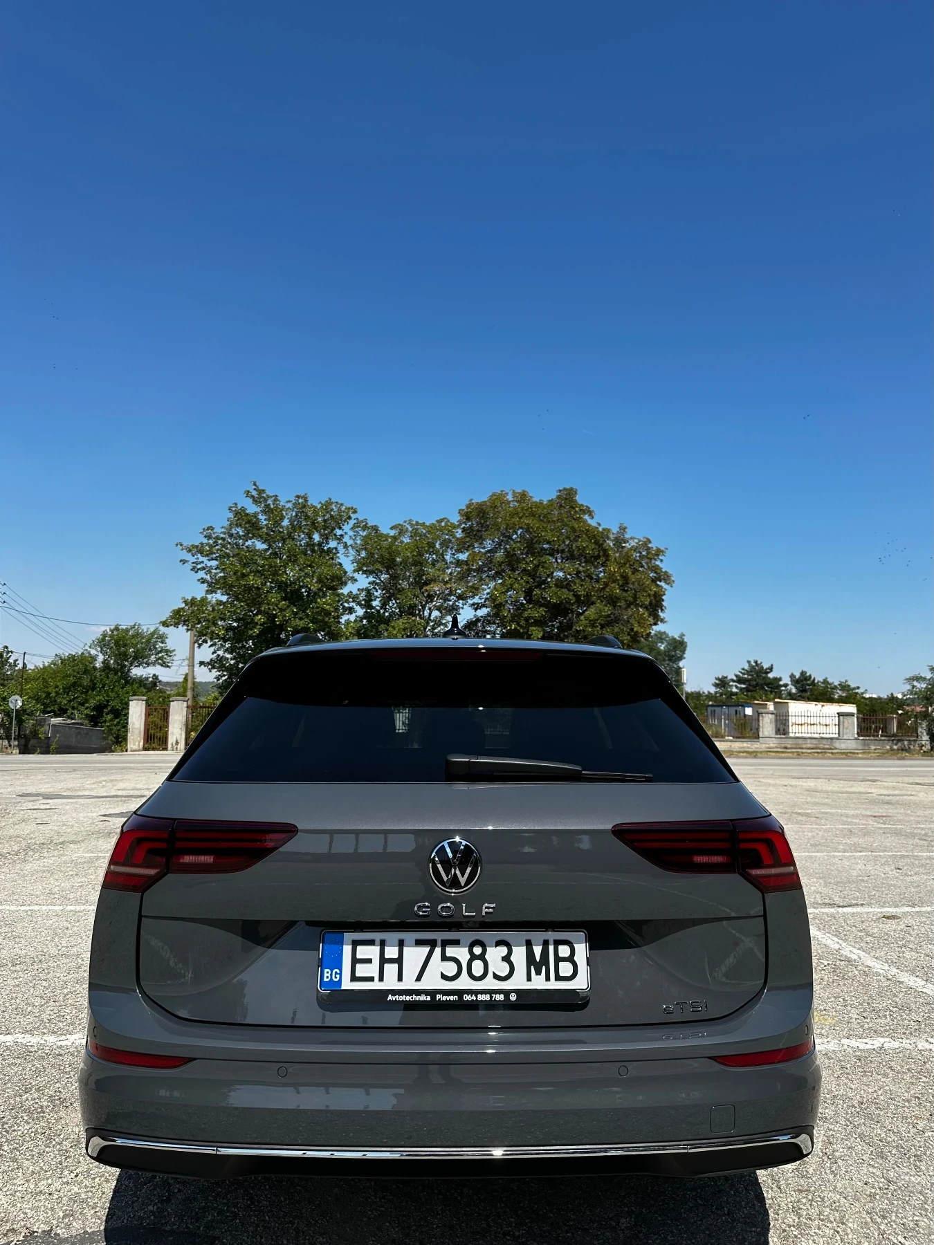 VW Golf Variant  1.5 eTSI Style DSG 150hp 48V mild hybrid - изображение 6