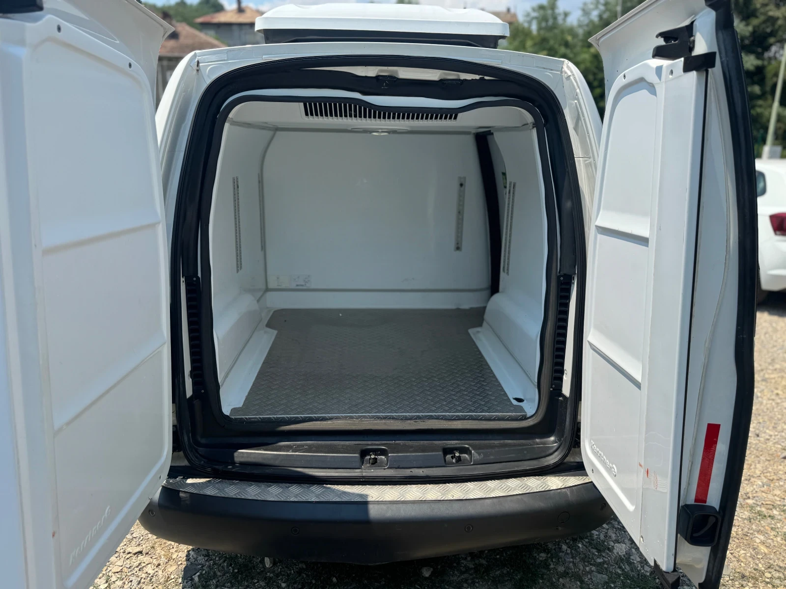VW Caddy Хладилен  - изображение 9