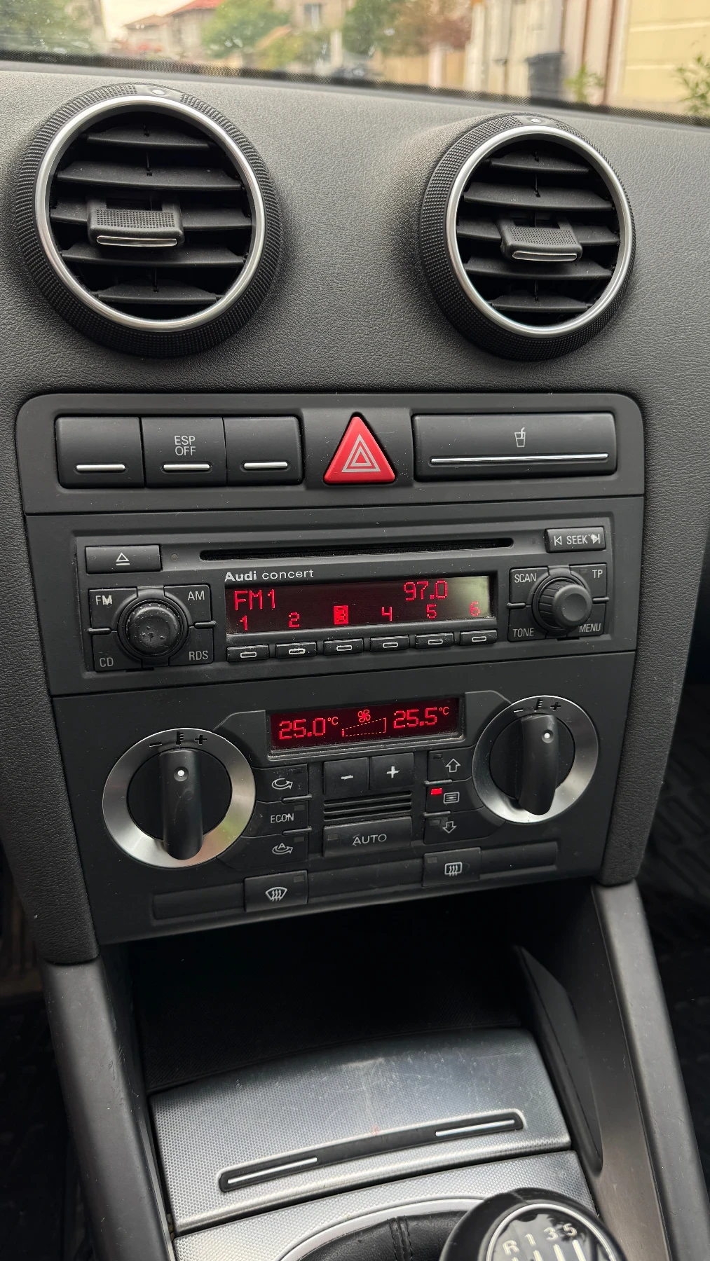 Audi A3 2.0 TDI Sportback Panorama Автопилот, снимка 11 - Автомобили и джипове - 53625401