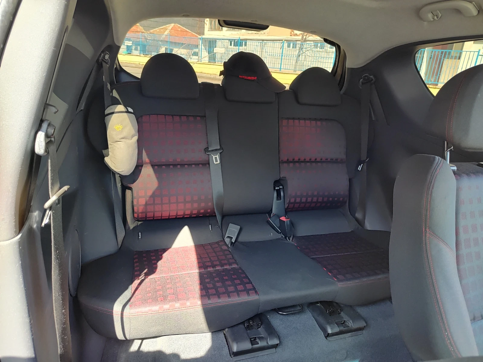 Mitsubishi Colt 1.5 CZT, снимка 10 - Автомобили и джипове - 53840859