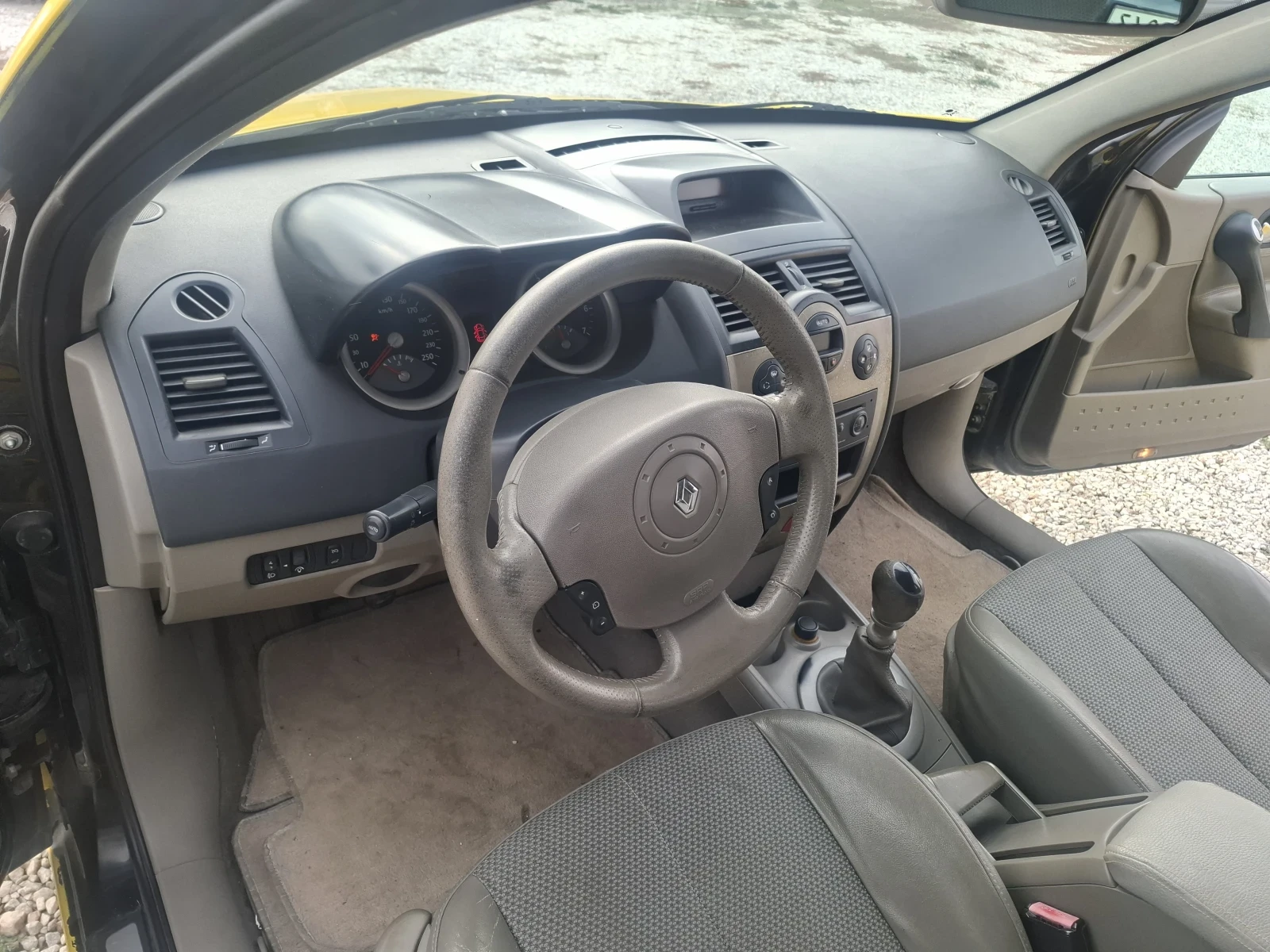 Renault Megane, снимка 11 - Автомобили и джипове - 53899344