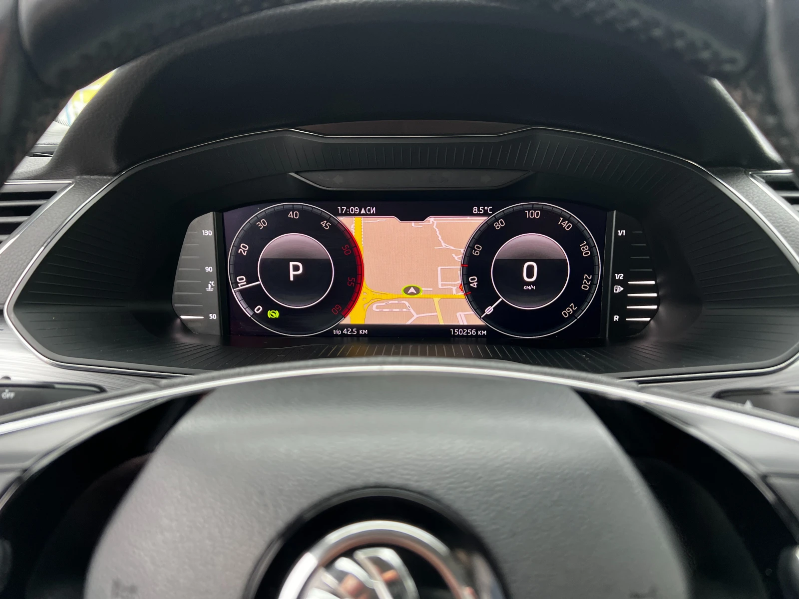 Skoda Superb 2.0TDI-150к.с./AUT/NAVI/CAR PLAY/ТЕГЛИЧ/КАМЕРА, снимка 16 - Автомобили и джипове - 54031673