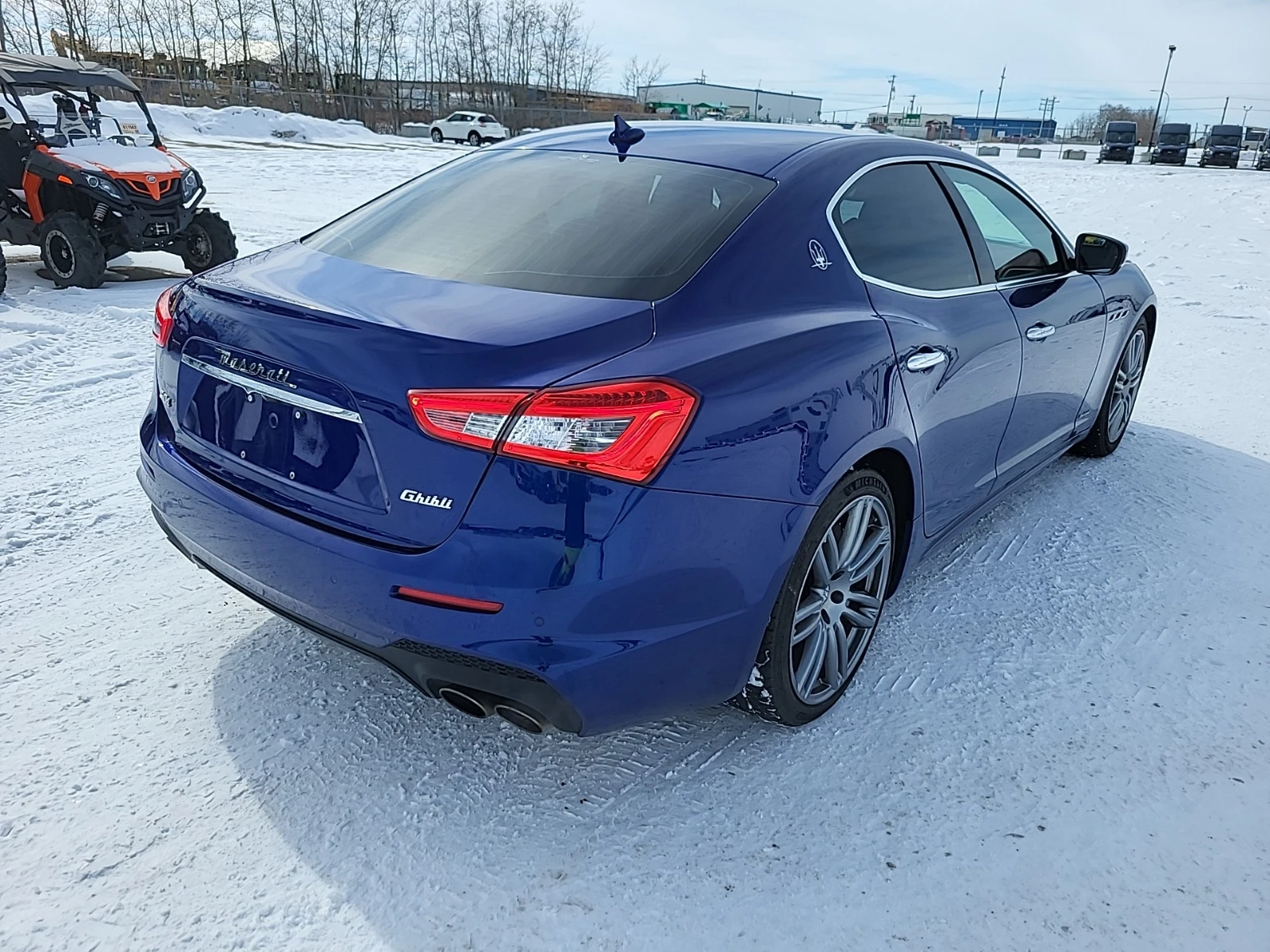 Maserati Ghibli, снимка 3 - Автомобили и джипове - 54576880