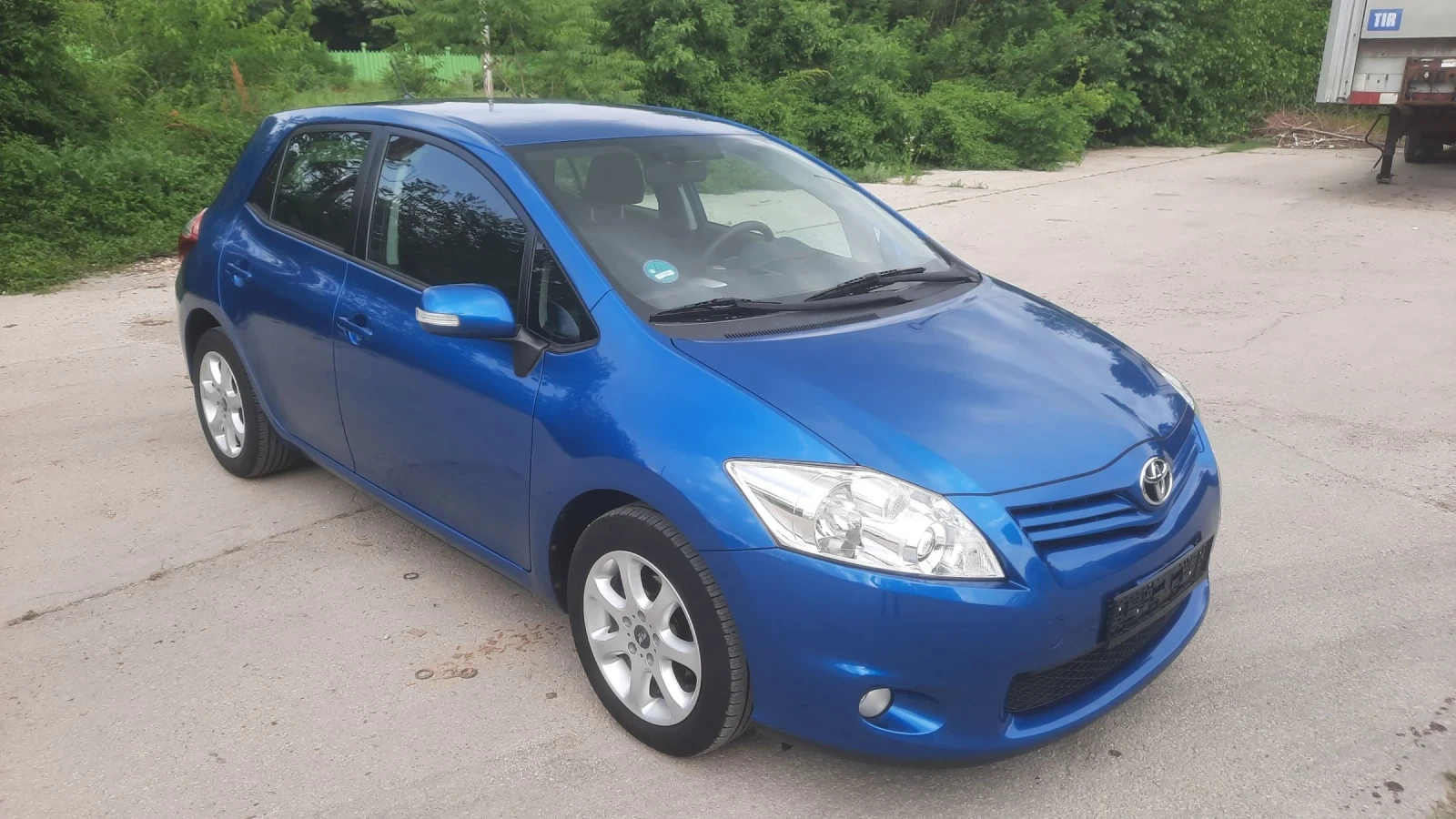 Toyota Auris 1.33VVTI Facelift, снимка 3 - Автомобили и джипове - 54768955
