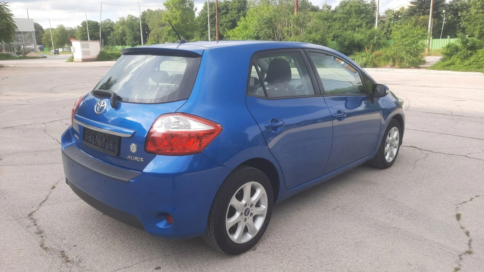 Toyota Auris 1.33VVTI Facelift, снимка 5 - Автомобили и джипове - 54768955