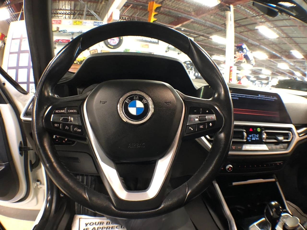 BMW 330 * xDrive * КАМЕРА* ПОДГРЕВ* ПАНОРАМА* , снимка 10 - Автомобили и джипове - 54883341