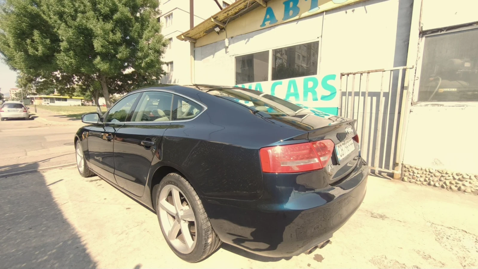 Audi A5 2.0TDI-170к.с Регистрирано и Обслужено Вс.Платено, снимка 2 - Автомобили и джипове - 54994585