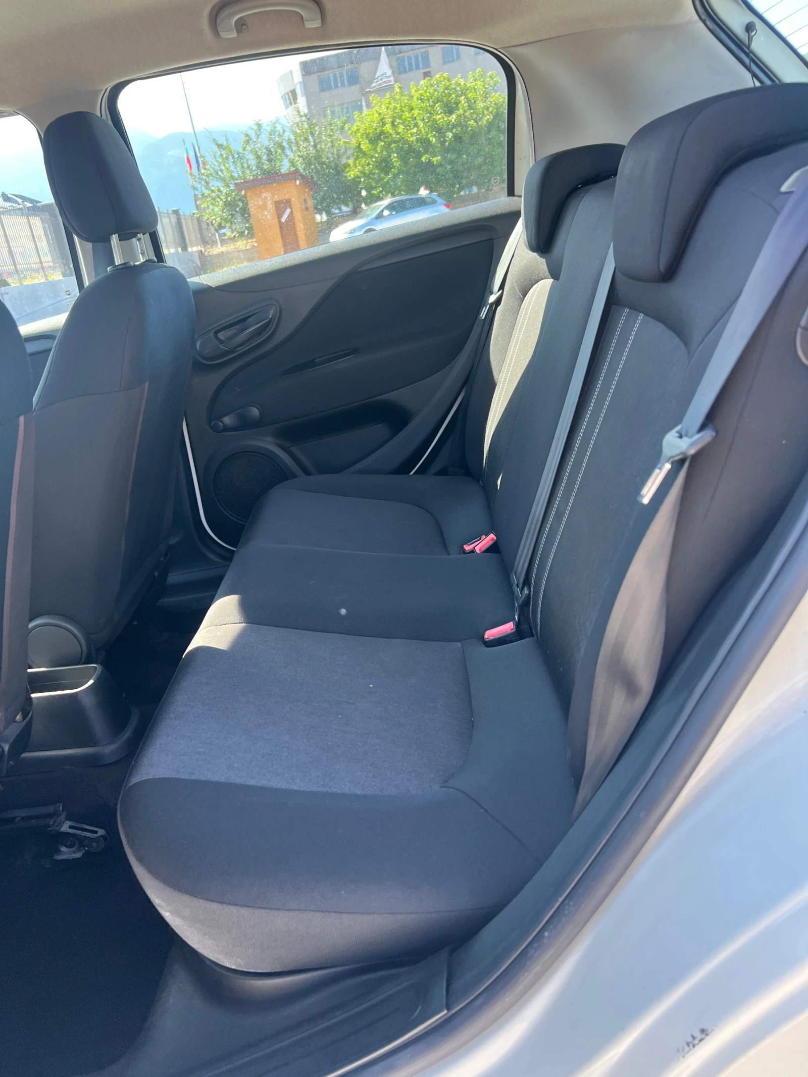 Fiat Punto 1.3mj, снимка 12 - Автомобили и джипове - 55285237