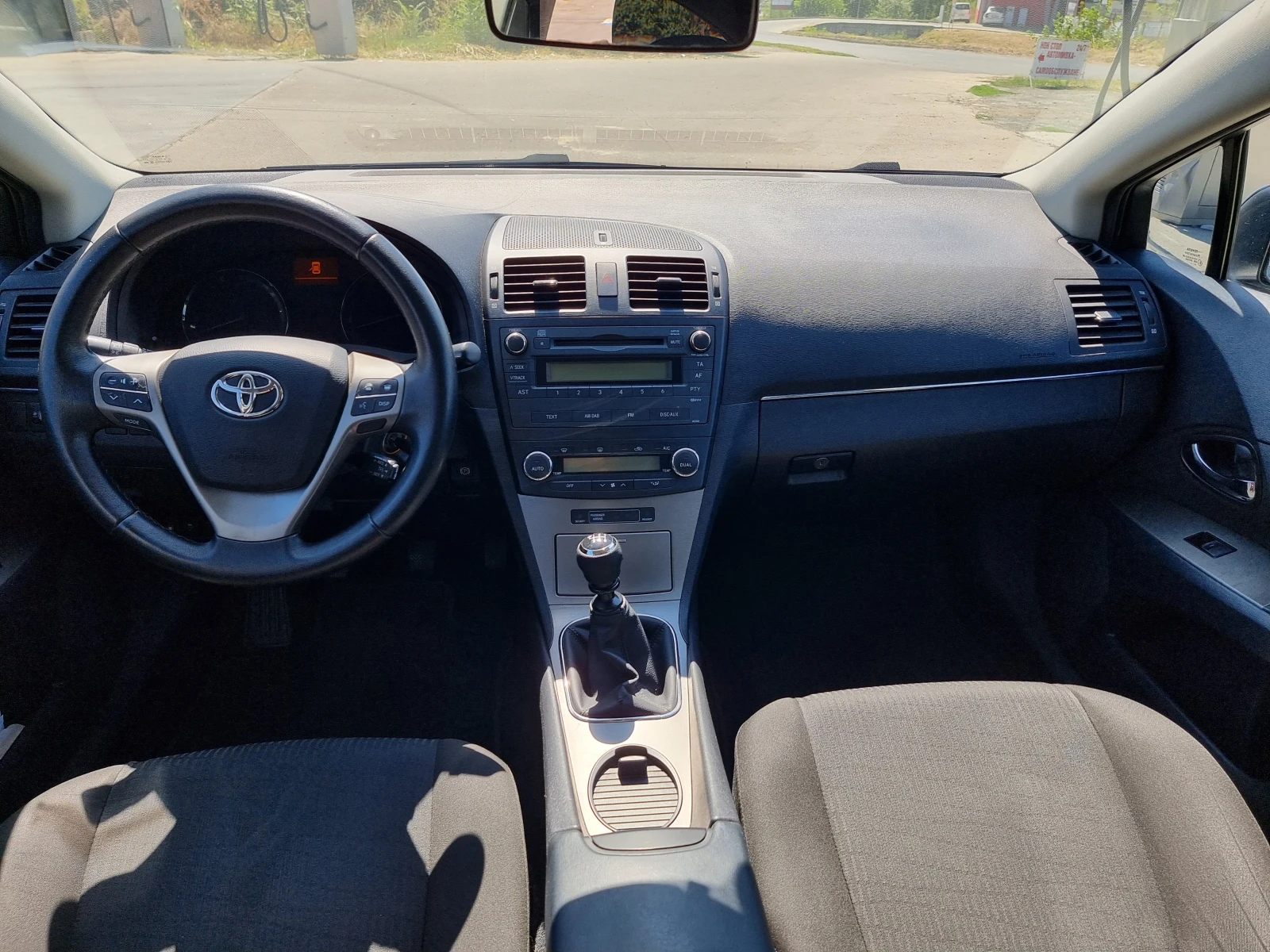 Toyota Avensis 2.0Д.126КС.6СК., снимка 10 - Автомобили и джипове - 55493538