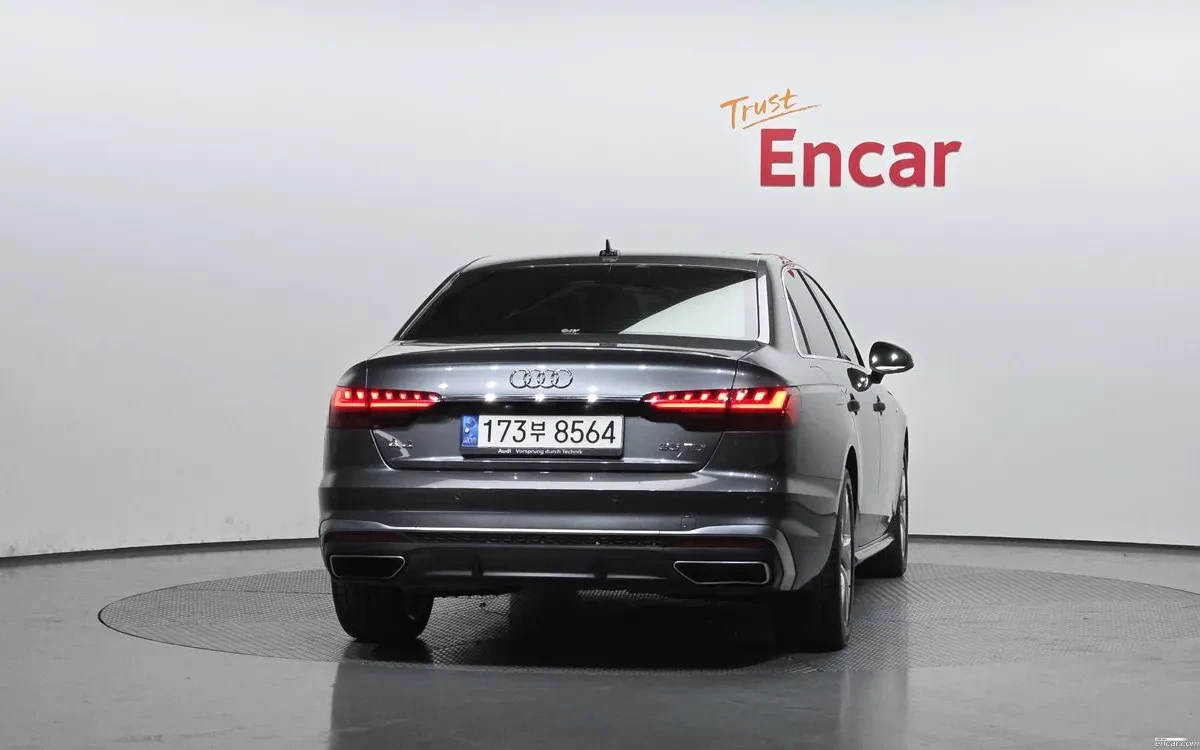 Audi A4 35 TDI PREMIUM, снимка 4 - Автомобили и джипове - 55507380