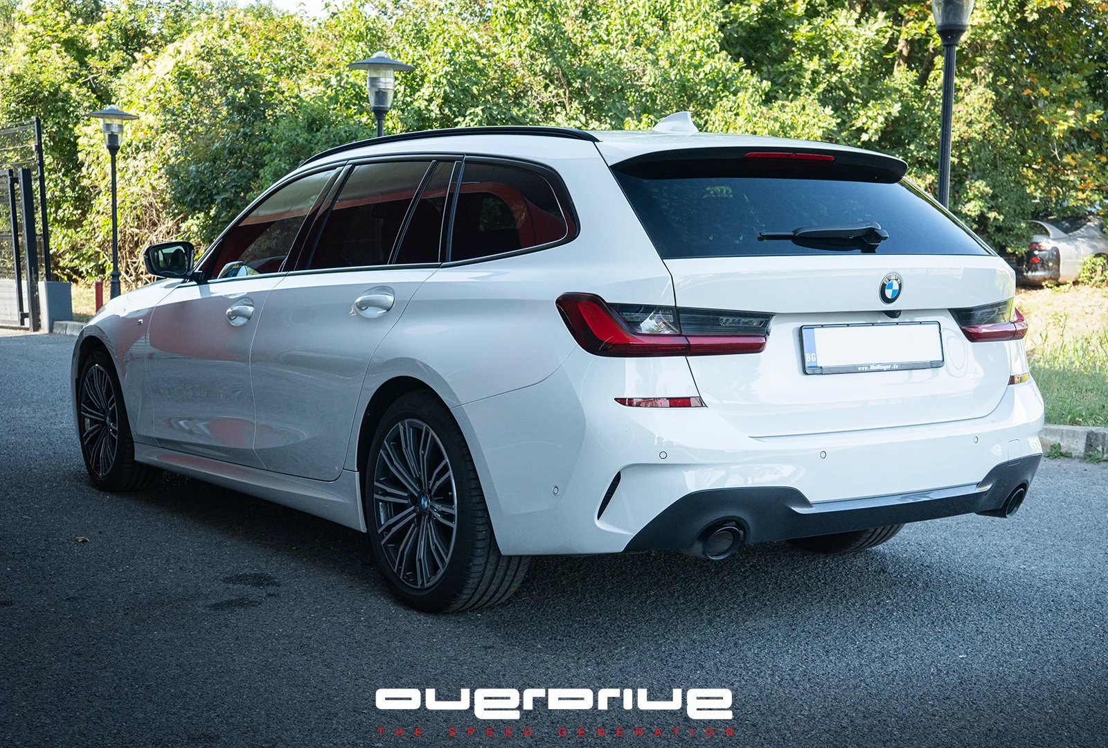 BMW 320 xDrive / M Sport / Laserlight, снимка 4 - Автомобили и джипове - 55665713