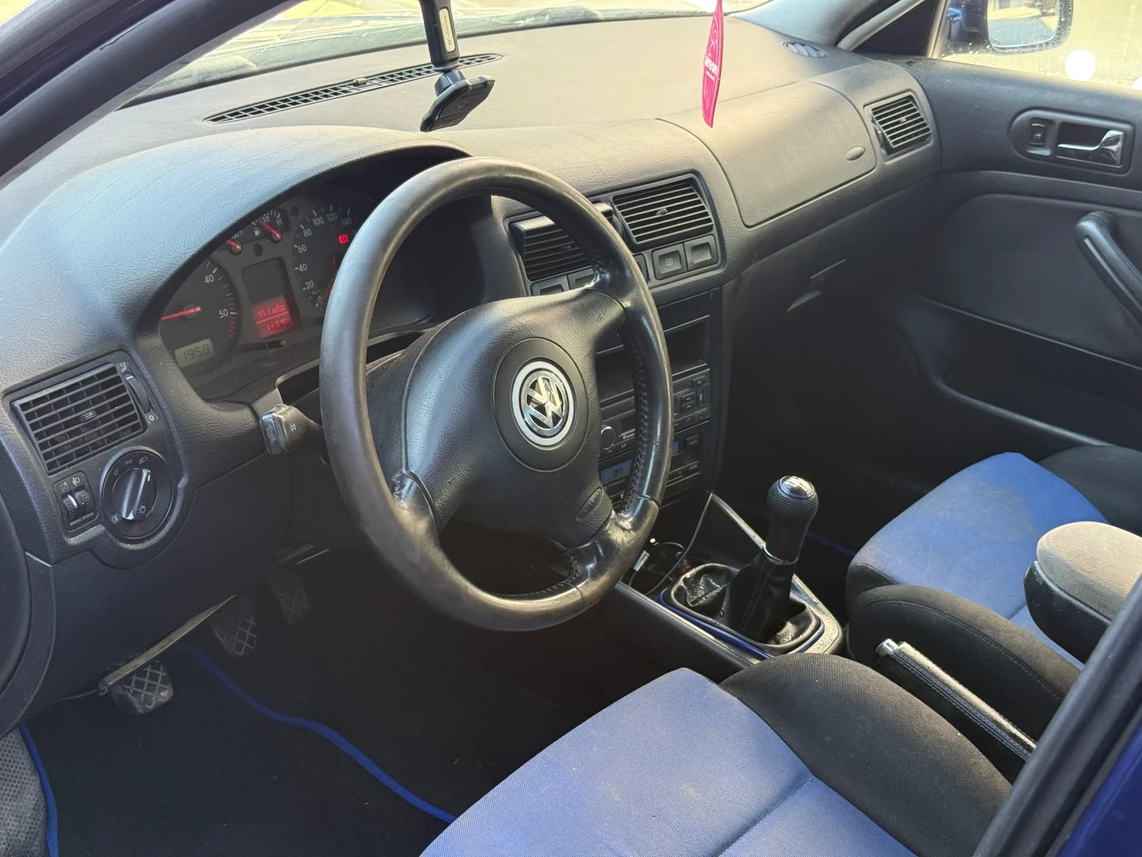 VW Golf 1.9, снимка 6 - Автомобили и джипове - 56058464