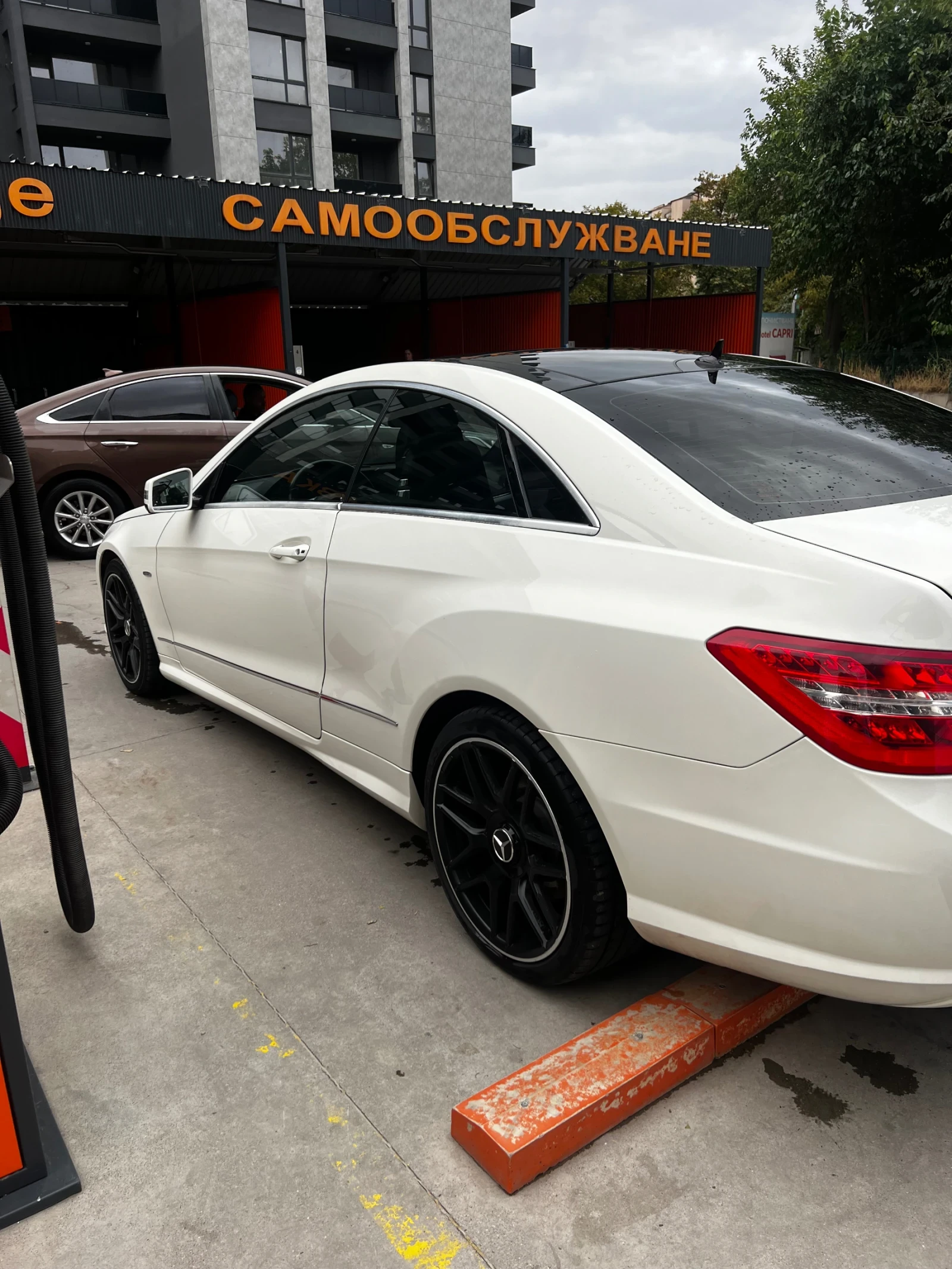 Mercedes-Benz E 350, снимка 4 - Автомобили и джипове - 56206416