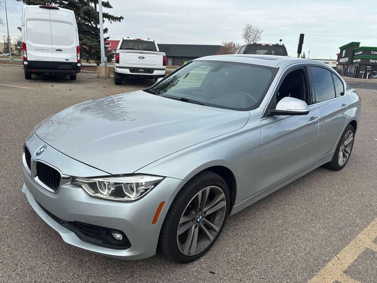 BMW 330 * 330i xDrive * CARFAX * ЦЕНА ДО БГ